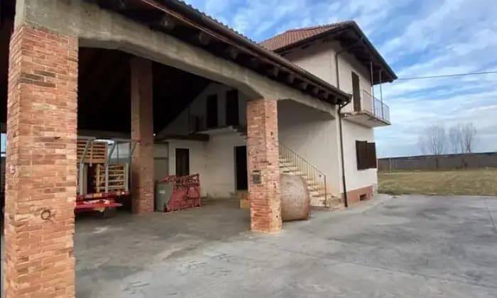 Rexer-Cuneo-Rustico-indipendente-in-via-Villafalletto-a-San-Benigno-Garage