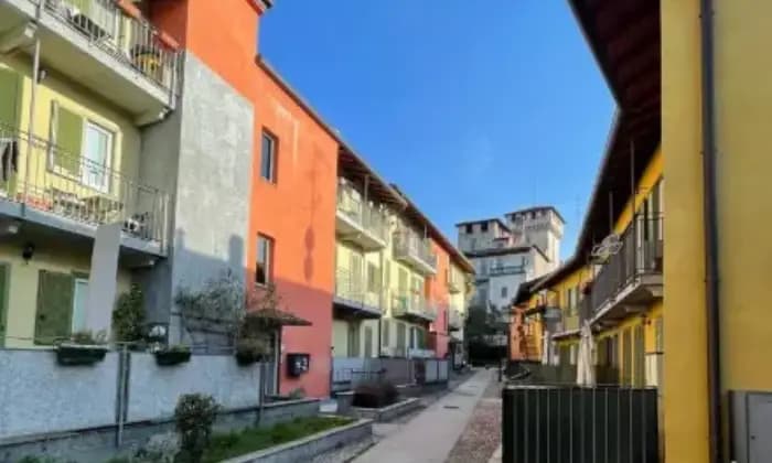 Rexer-Somma-Lombardo-Bilocale-via-Guido-Visconti-di-Modrone-Terrazzo