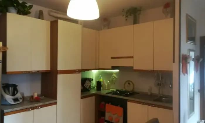Rexer-Saronno-Vendesi-appartamento-con-ingresso-indipendente-Cucina