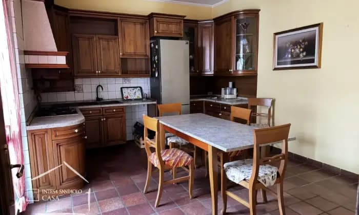 Rexer-Alessandria-Appartamenti-in-villa-con-giardino-privato-box-auto-e-cantina-Cucina