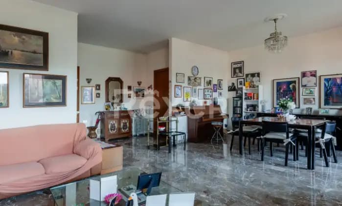Rexer-Milano-Trilocale-con-soggiorno-doppio-e-cucina-abitabile-mq-Salone