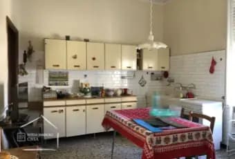 Rexer-Alessandria-Appartamento-in-edificio-depoca-con-solaio-e-cantina-Cucina