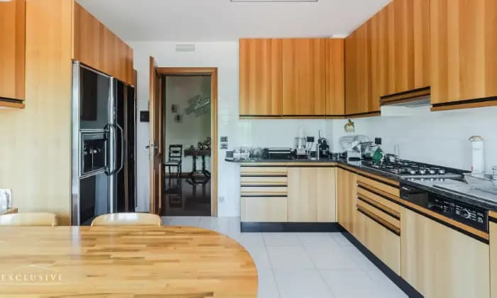 Rexer-Bologna-Appartamento-mq-al-sesto-ed-ultimo-piano-con-garage-Cucina