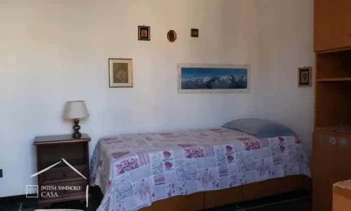 Rexer-Genova-Appartamento-piano-alto-vista-mare-CameraDaLetto