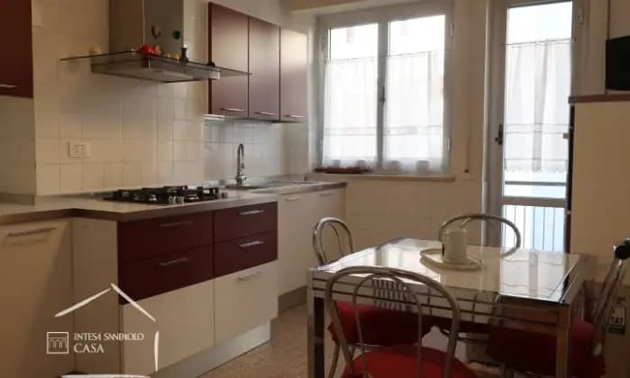 Rexer-Genova-Appartamento-piano-alto-vista-mare-Cucina