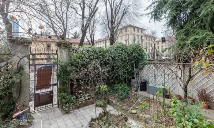 Rexer-Milano-Appartamento-in-villa-del-con-giardino-Possibilit-acquisto-box-auto-Giardino