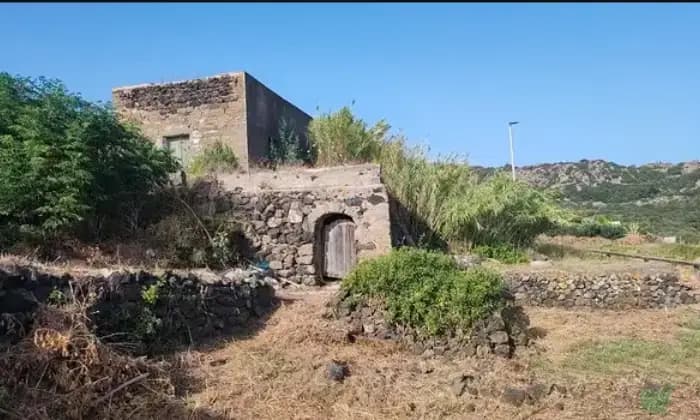Rexer-Pantelleria-Dammuso-in-vendita-in-contrada-Bugeber-a-Pantelleria-Terrazzo