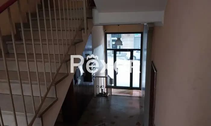 Rexer-Abbiategrasso-Centro-citt-bilocale-con-balcone-e-cantina-secondo-piano-con-ascensore-Garage