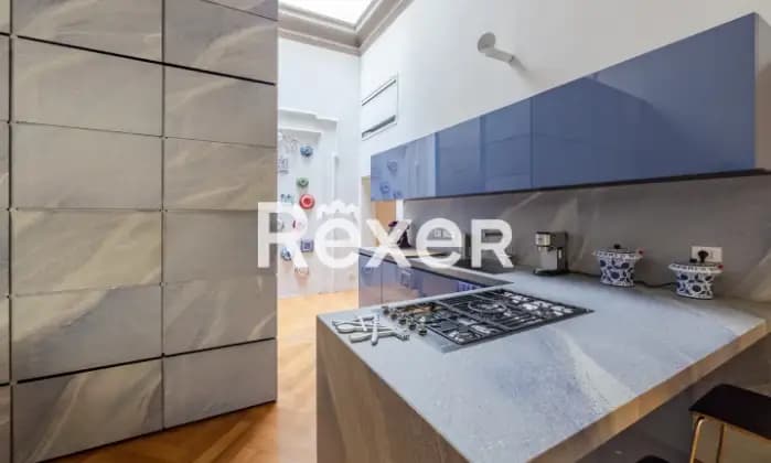 Rexer-Bologna-Centro-Storico-via-Galliera-Appartamento-mq-con-cantina-e-posti-auto-Cucina