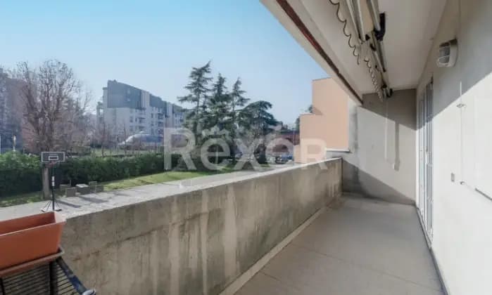 Rexer-Bologna-Appartamento-mq-con-tre-camere-da-letto-e-due-bagni-Terrazzo