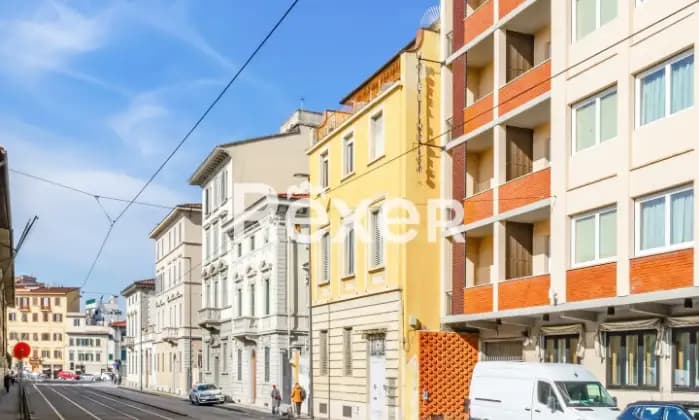 Rexer-Firenze-Santa-Maria-Novella-porzione-di-palazzina-composta-da-tre-appartamenti-Terrazzo
