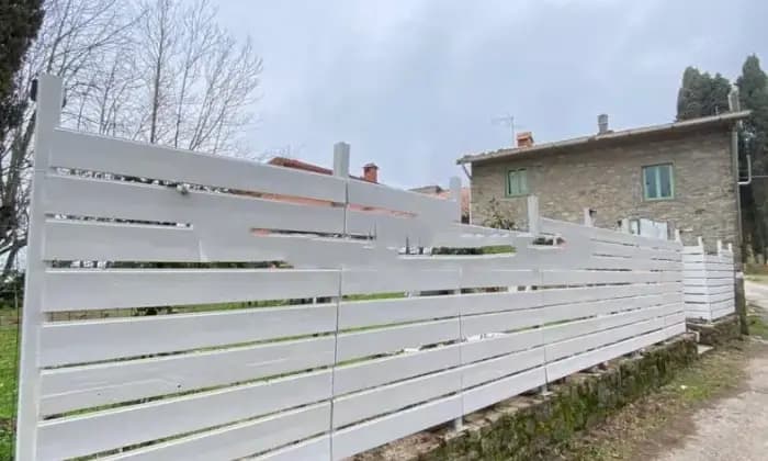 Rexer-Monsummano-Terme-Casa-colonica-via-Ponte-Monsummano-a-Monsummano-Terme-Giardino