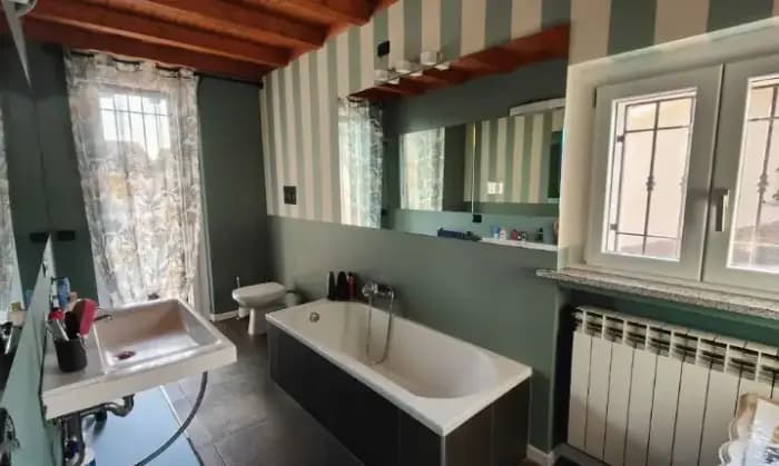 Rexer-Fiesco-Villa-bifamiliare-a-Fiesco-Bagno