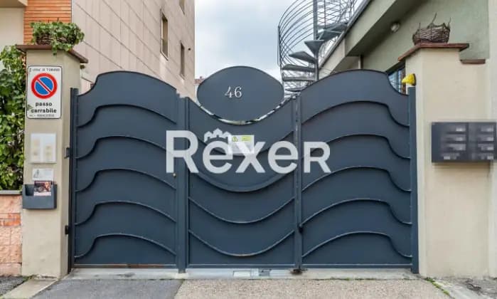 Rexer-Torino-Loft-di-recente-costruzione-Garage