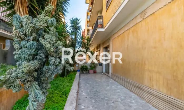 Rexer-Roma-Appartamento-mq-con-cantina-mansarda-e-posto-auto-Giardino