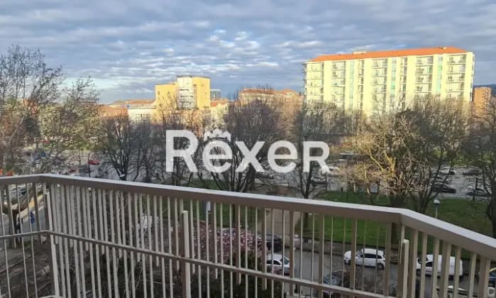 Rexer-Torino-Piazza-Conti-di-Rebaudengo-Trilocale-mq-con-ampi-balconi-Giardino