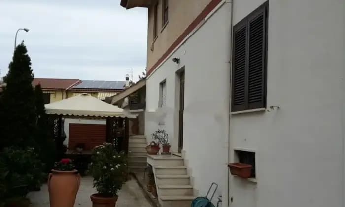 Rexer-Latina-Vendesi-appartamento-in-Via-Stella-Alpina-a-Latina-Terrazzo