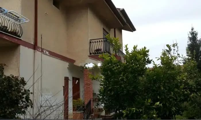 Rexer-Latina-Vendesi-appartamento-in-Via-Stella-Alpina-a-Latina-Terrazzo