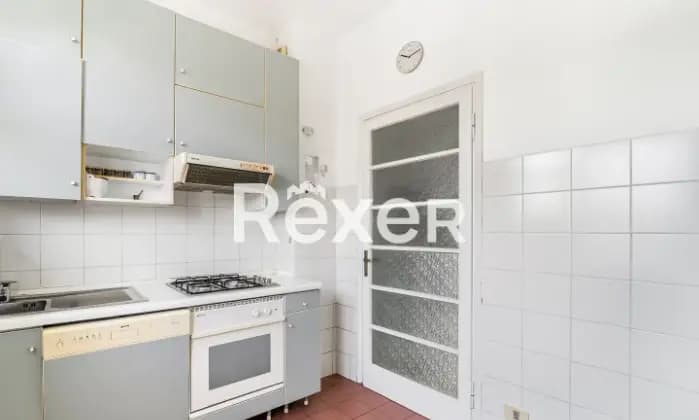 Rexer-Brescia-Porzione-di-villa-bifamiliare-mq-con-box-auto-Cucina