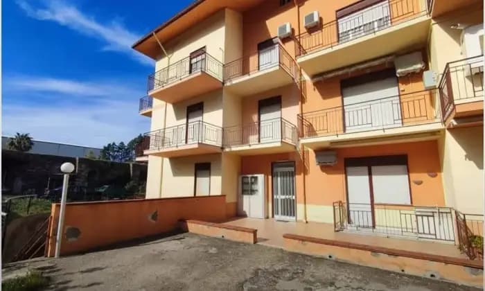 Rexer-Gioiosa-Marea-Appartamento-in-vendita-in-via-Caltanissetta-a-Gioiosa-Marea-Terrazzo