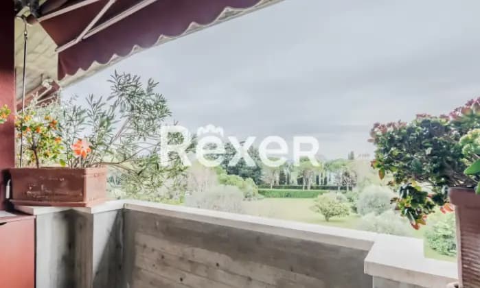 Rexer-Desenzano-del-Garda-Trilocale-ultimo-piano-in-residence-con-piscine-e-campo-da-tennis-Terrazzo