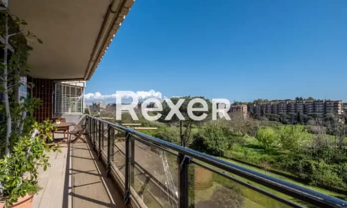 Rexer-Roma-Benedetto-Croce-Montagnola-Appartamento-panoramico-con-box-auto-Terrazzo