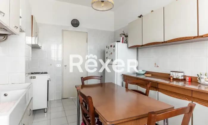 Rexer-Torino-Ampio-appartamento-panoramico-Cucina