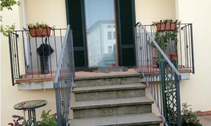 Rexer-Civitella-in-Val-di-Chiana-Vendesi-appartamento-in-via-del-Sodo-Terrazzo