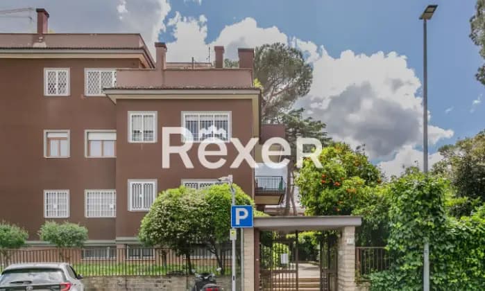Rexer-Roma-Torre-Gaia-Quadrilocale-da-ristrutturare-mq-Terrazzo