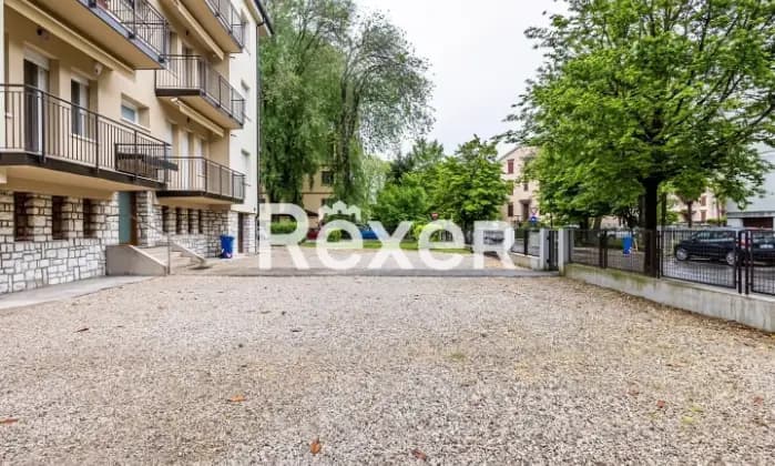 Rexer-Treviso-Appartamento-ultimo-piano-con-box-auto-Giardino