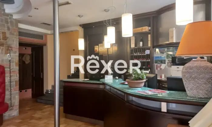 Rexer-Porcari-Agriturismo-con-piscina-maneggio-e-appartamenti-uso-turistico-Altro