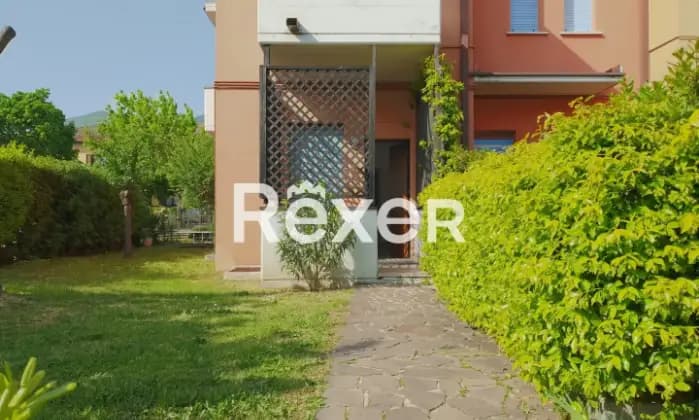 Rexer-Bovezzo-Monolocale-con-giardino-privato-e-box-auto-Giardino