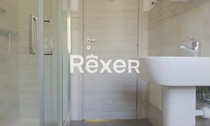 Rexer-Bovezzo-Monolocale-con-giardino-privato-e-box-auto-Bagno