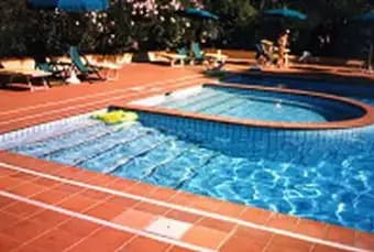 Rexer-Montignoso-Cinquale-mt-dal-mare-appartamento-in-residence-con-piscina-Altro