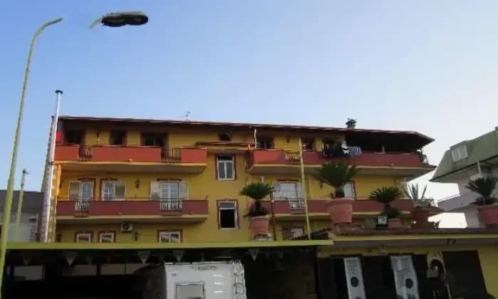 Rexer-Giugliano-in-Campania-Confortevole-appartamento-con-ampia-balconata-ALTRO